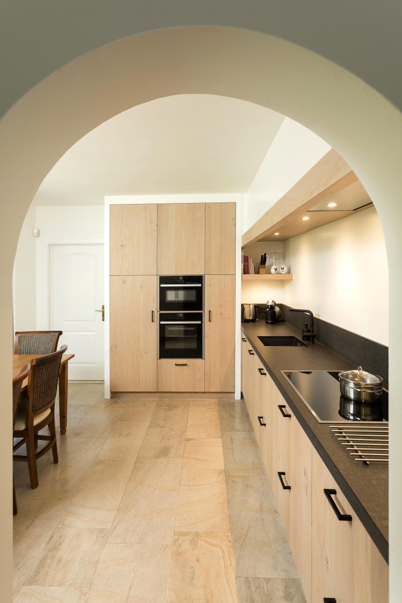 K.W. Van Bladel extra image 2